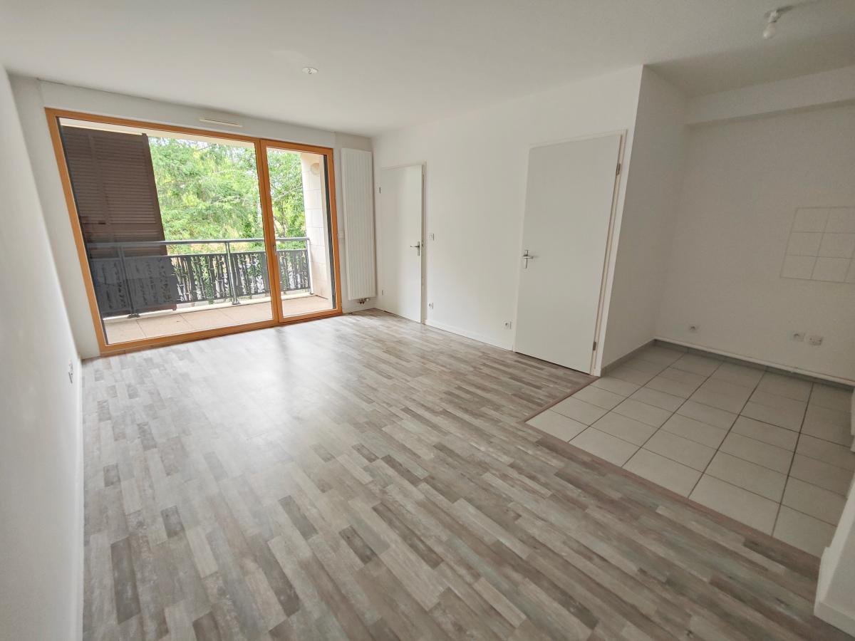 Flat Rue de la Gaudinière in Saint-Cyr-sur-Loire