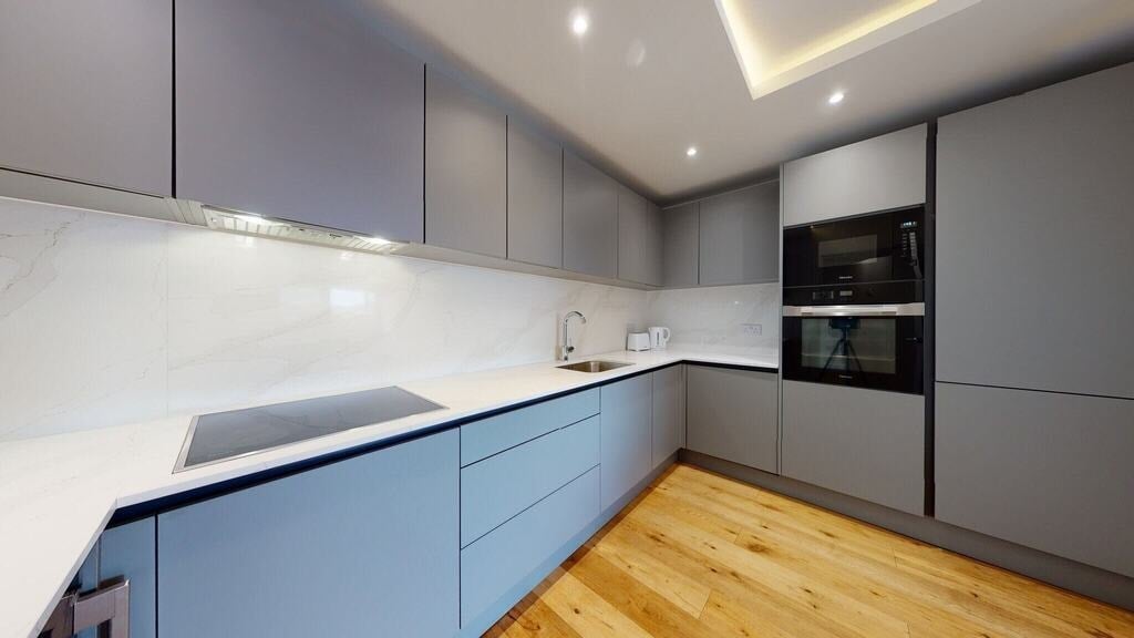 Flat Great West Road in Greater London