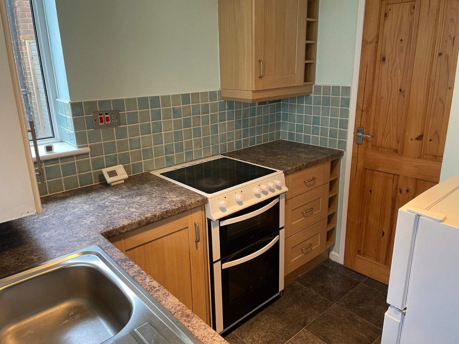 Flat Leafield Close in Leeds
