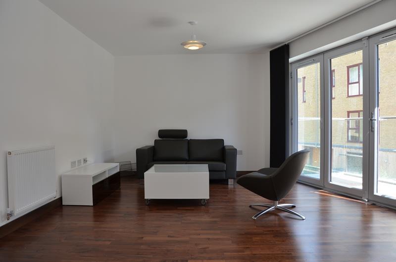 Flat Kings Mill Way in Denham