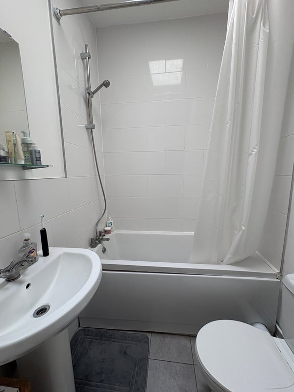 Room Elizabeth Road in Greater London