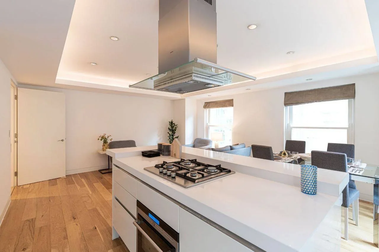 Flat Caxton Street North in Greater London
