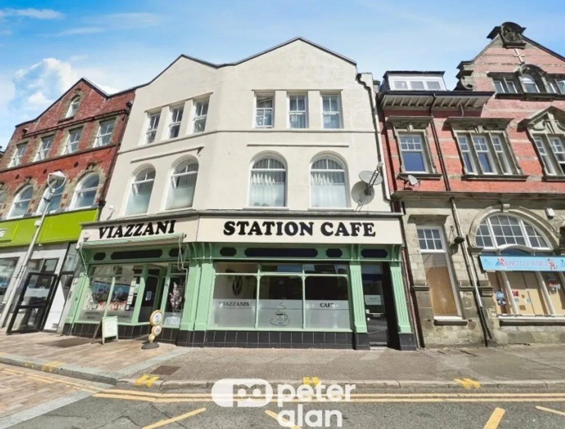 Flat John Street in Merthyr Tydfil