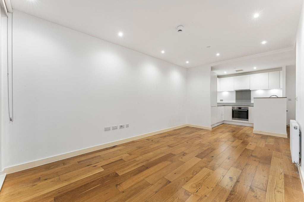 Flat Palmers Road in Greater London