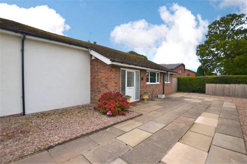 House Victoria Avenue in Holmes Chapel