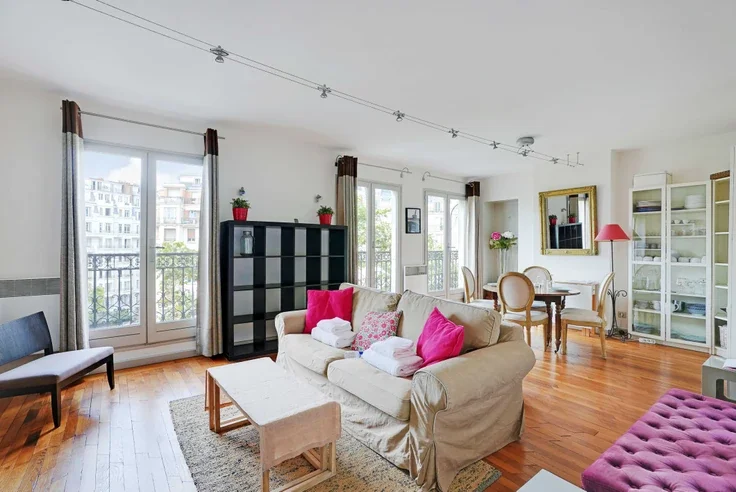 Flat Boulevard Gouvion-Saint-Cyr in Paris