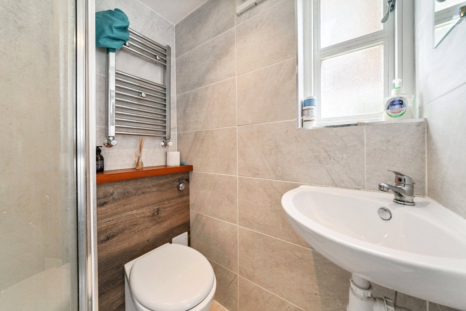 Flat Ballater Road in Greater London
