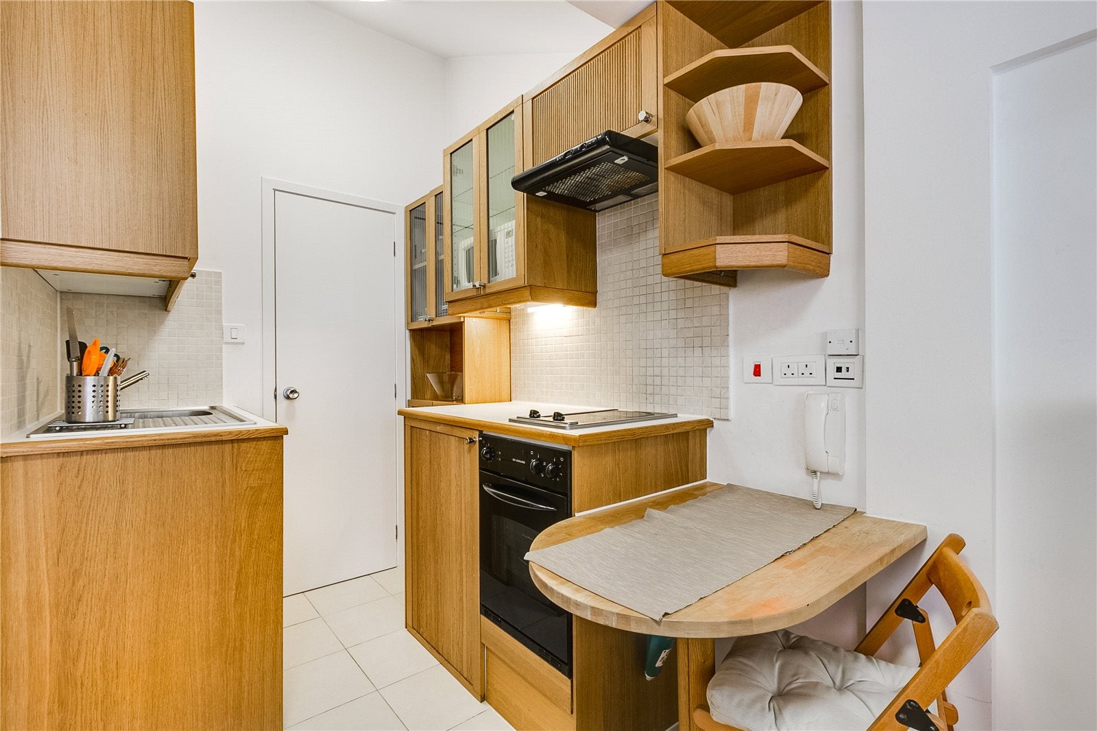 Flat Gloucester Street in City of Westminster