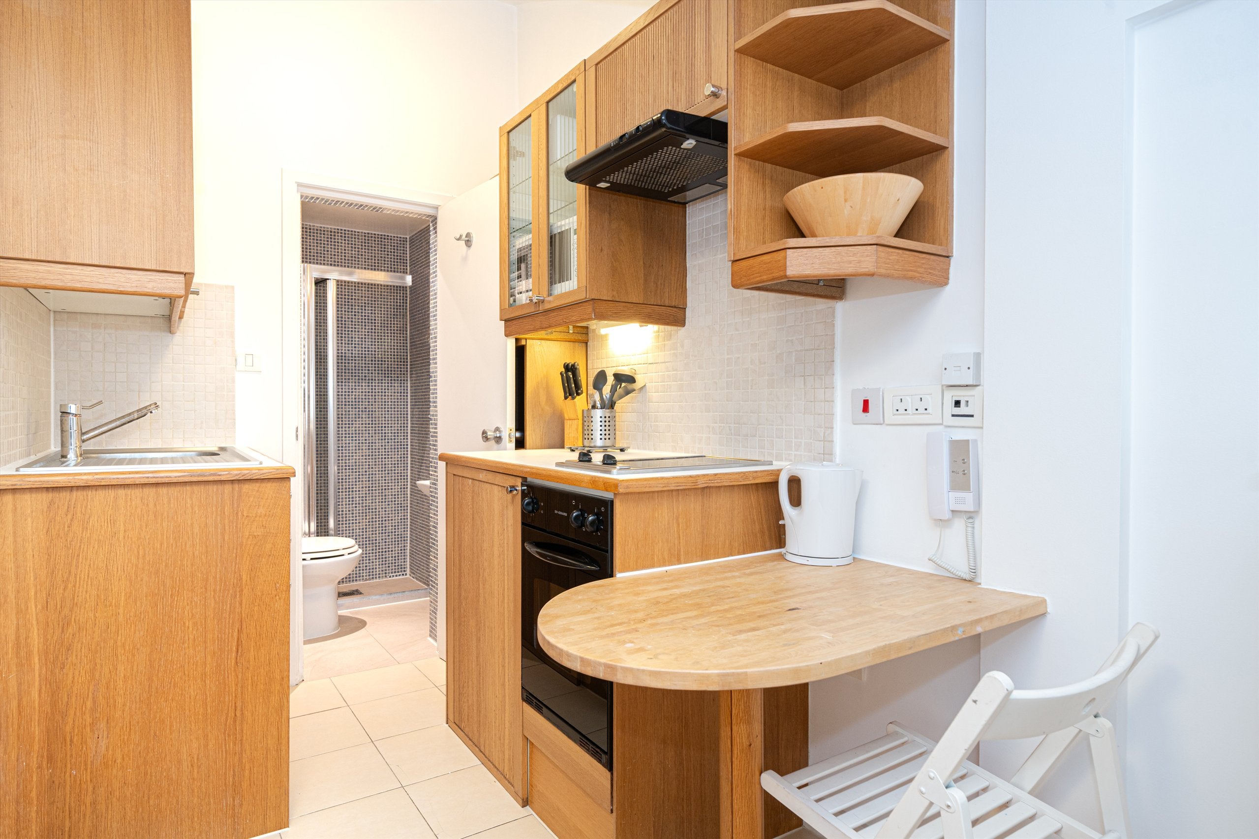 Flat Gloucester Street in City of Westminster