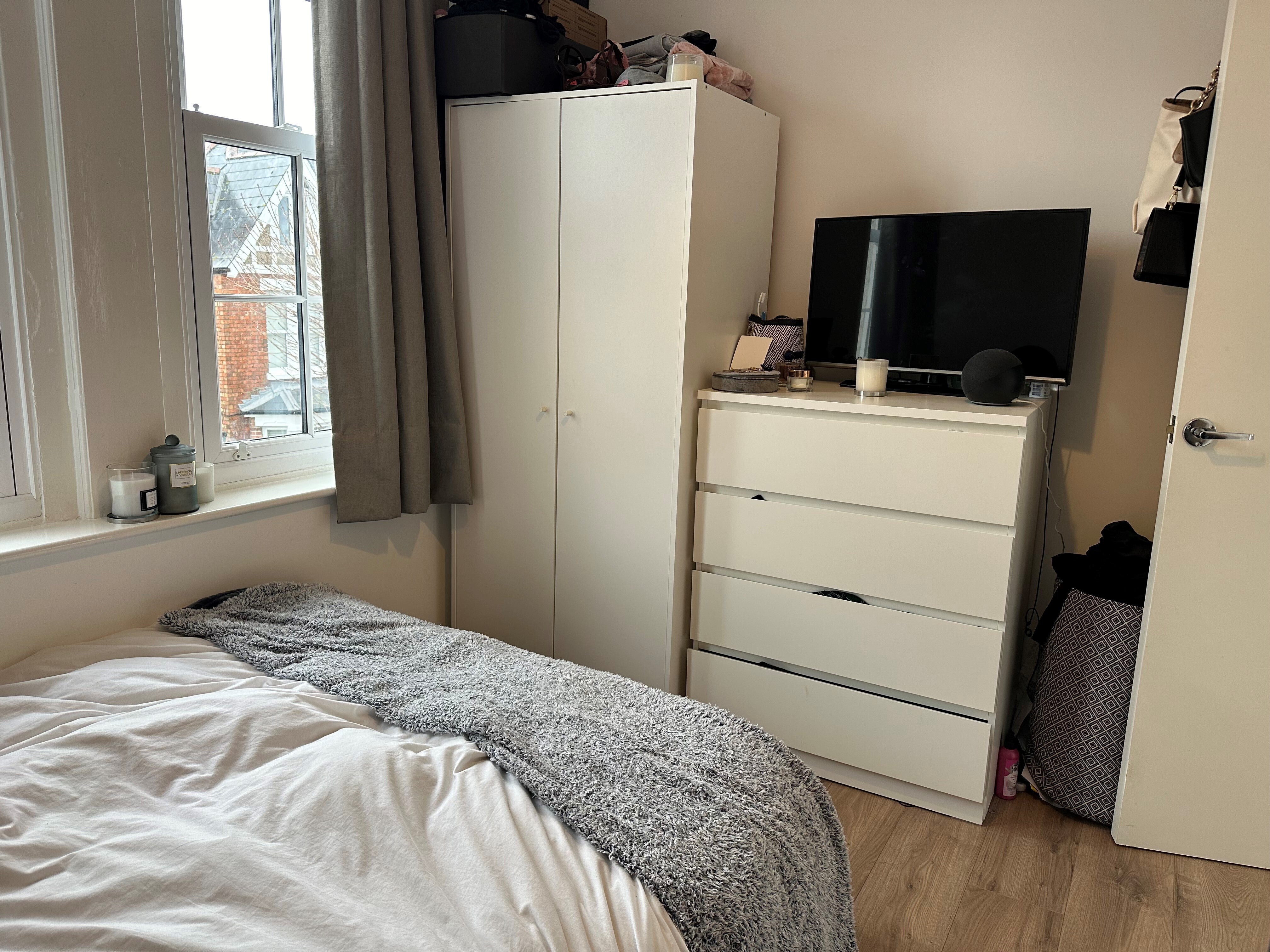 Flat Cheriton Road in Folkestone and Hythe District