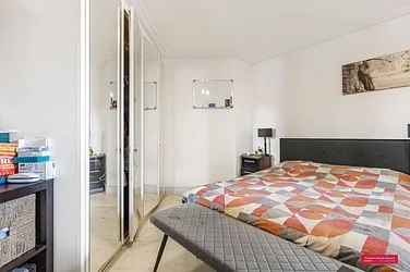 Flat Blythe Road in Greater London