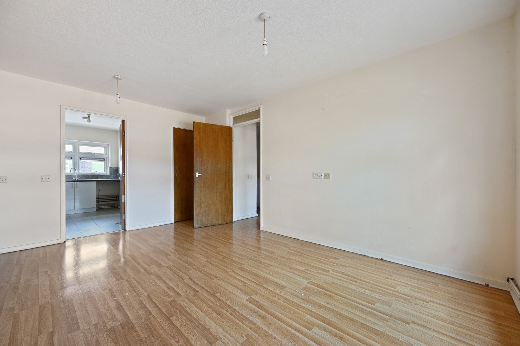 Flat Oban Court in Slough