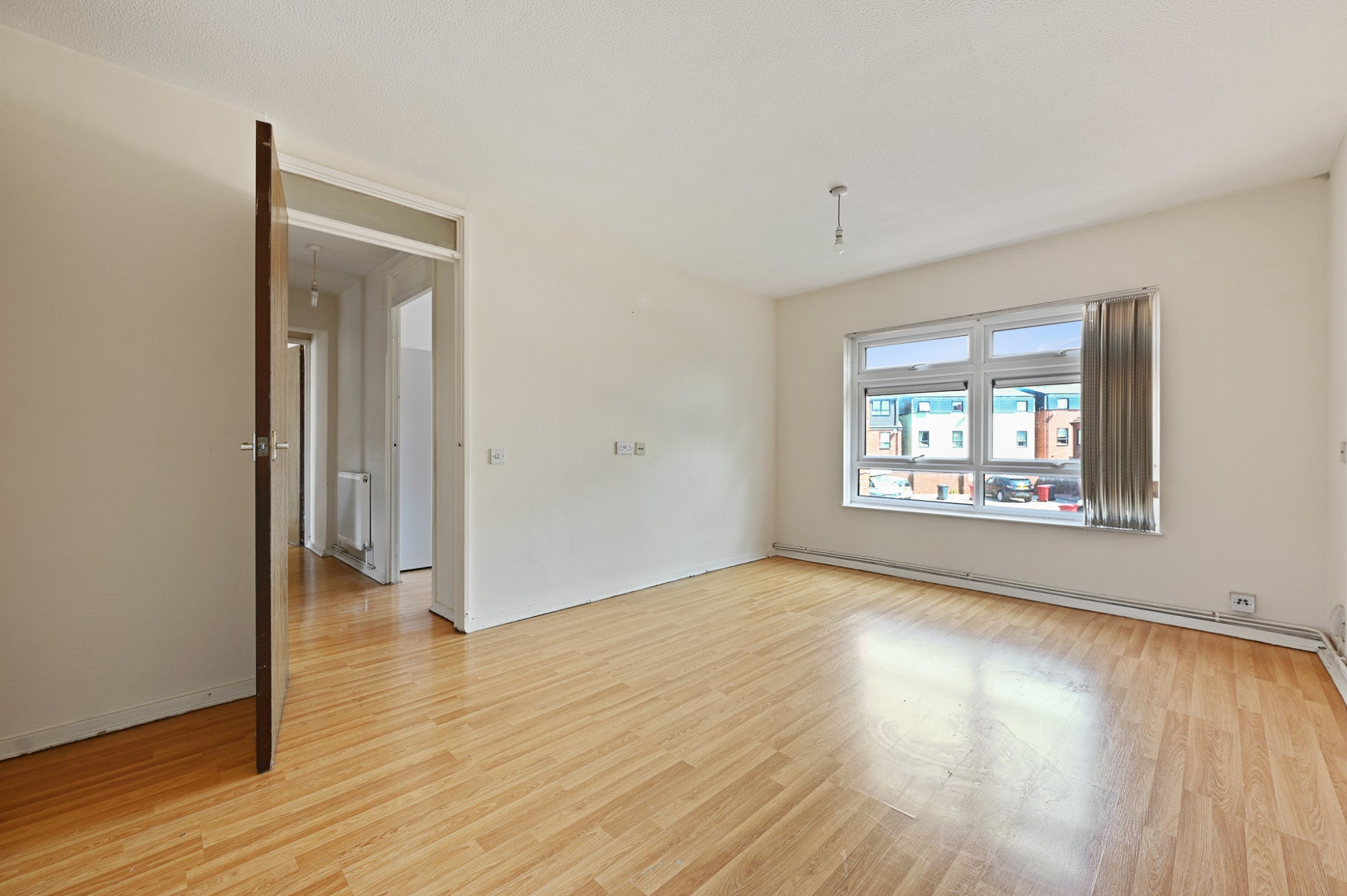 Flat Oban Court in Slough