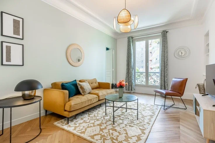 Flat Avenue de Wagram in Paris