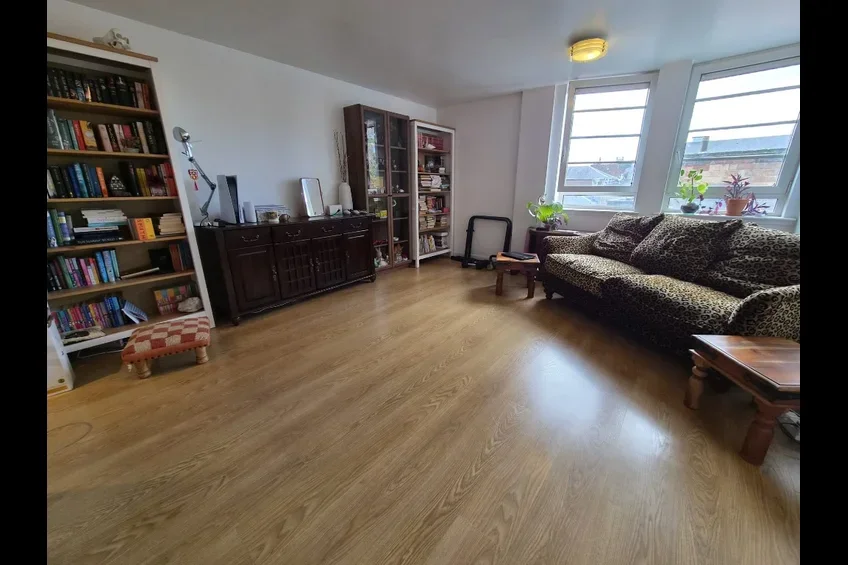 Flat Sauchiehall Street in Glasgow