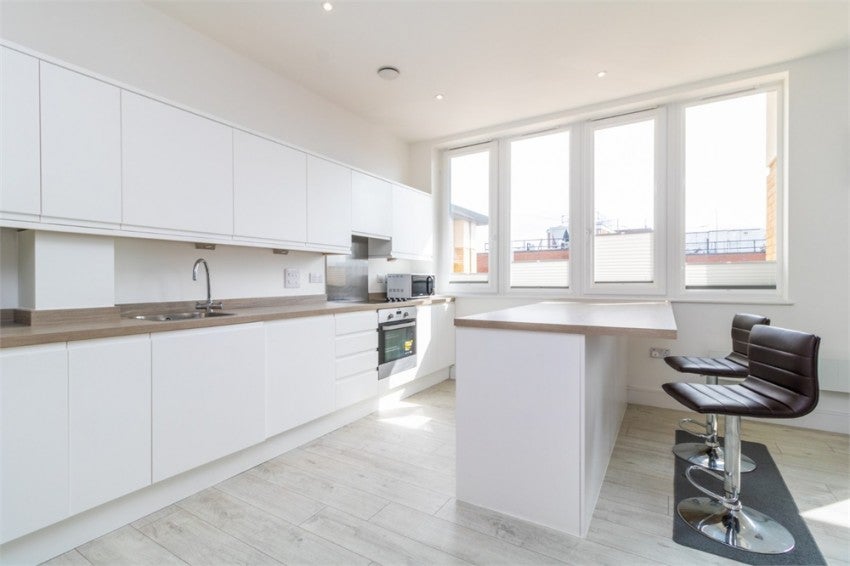 Flat London Road in Borough of Spelthorne