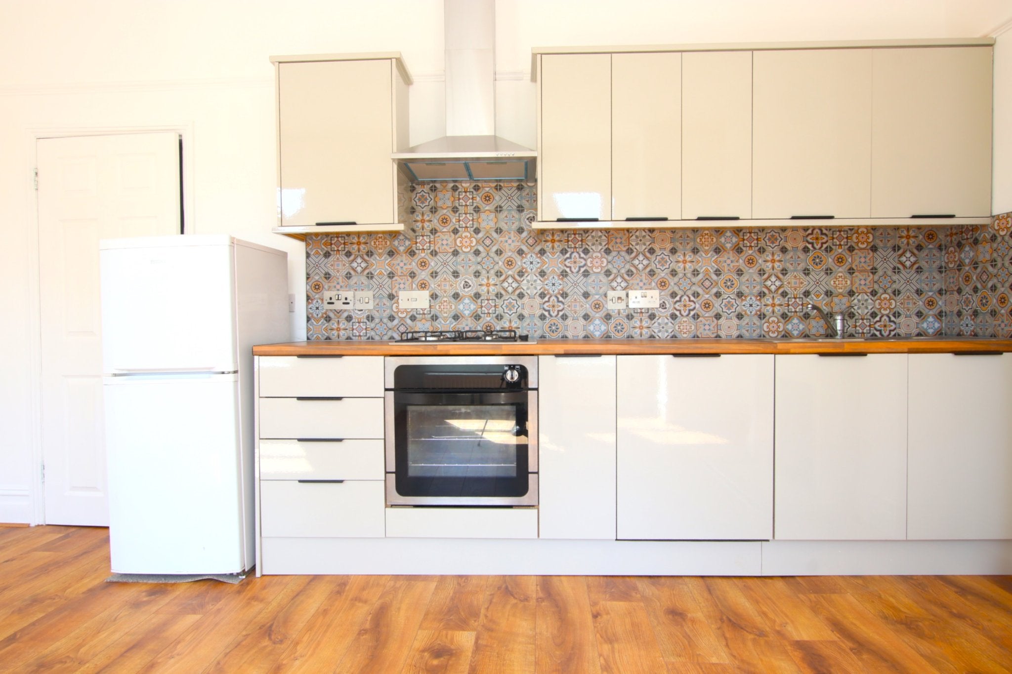 Flat Nova Road in Greater London