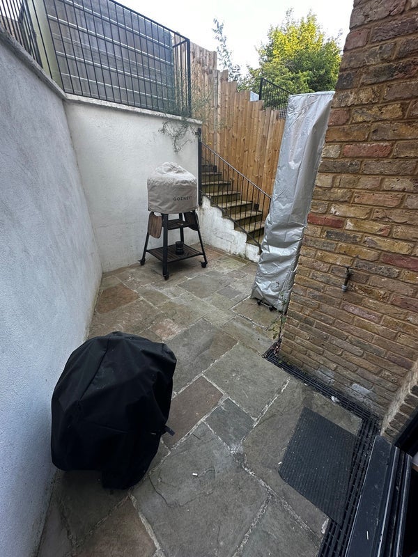 Room Bayston Road in Greater London