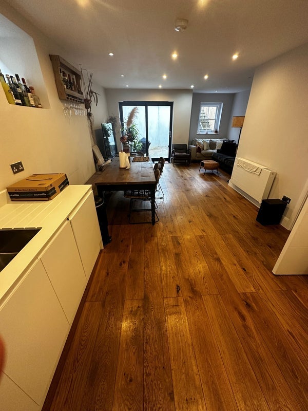 Room Bayston Road in Greater London