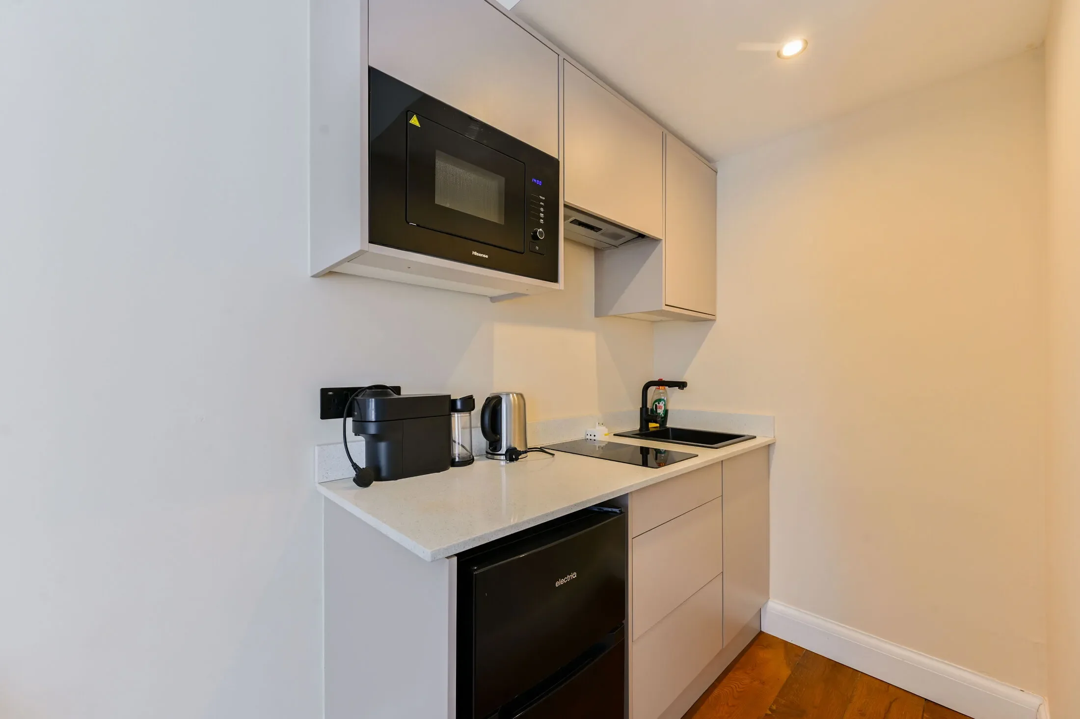 Flat Fairholme Road in Greater London