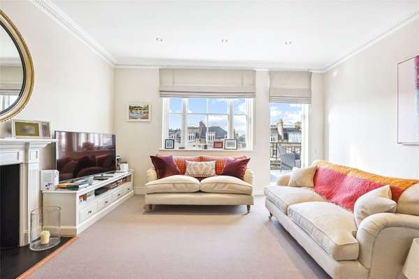 Flat Cranley Mews in Greater London