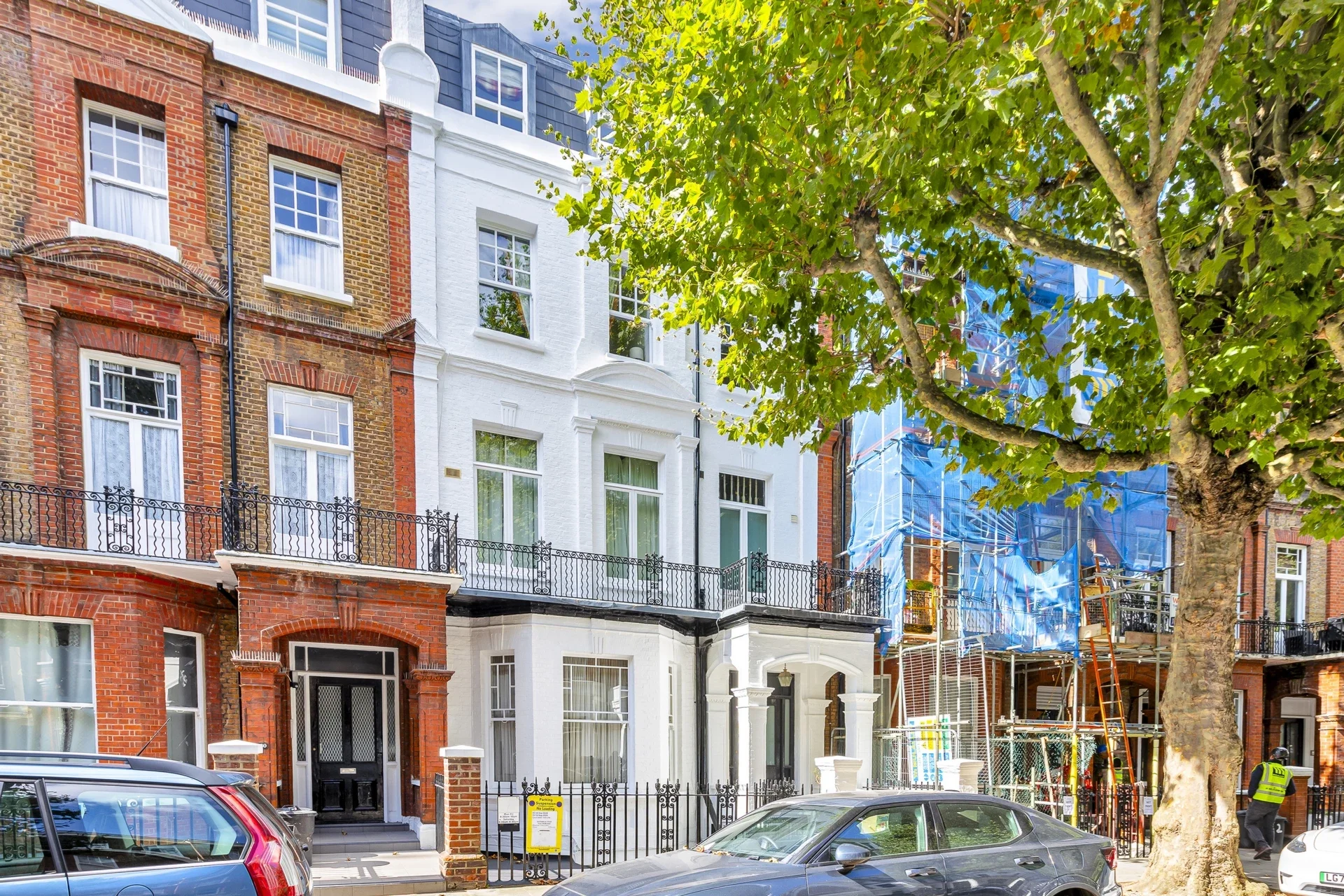 Flat Old York Road in Greater London