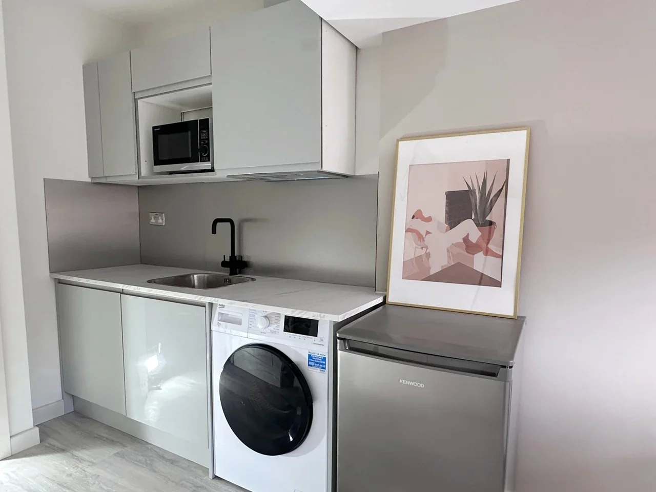 Flat Ernest Street in Greater London