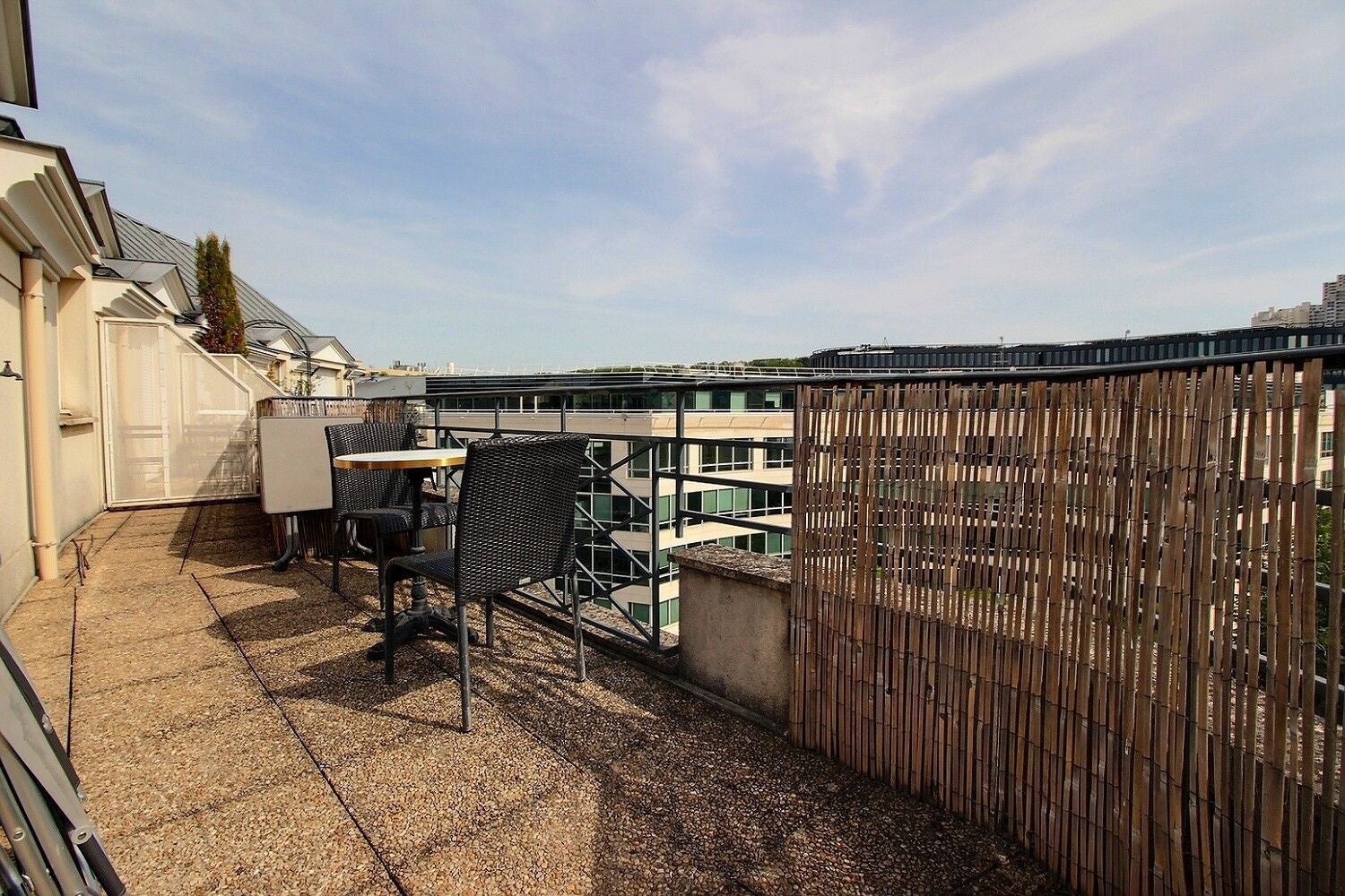 Appartement Place Jacques Madaule à Issy-les-Moulineaux