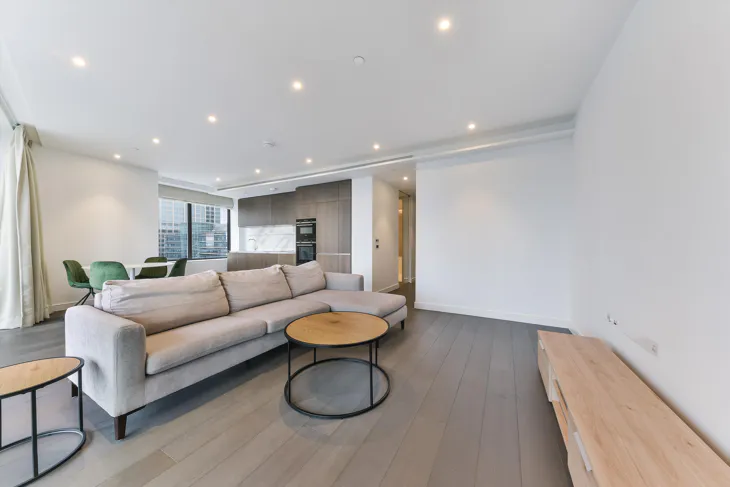 Flat Park Drive in Greater London