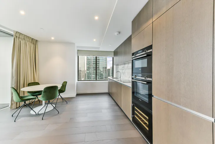 Flat Park Drive in Greater London