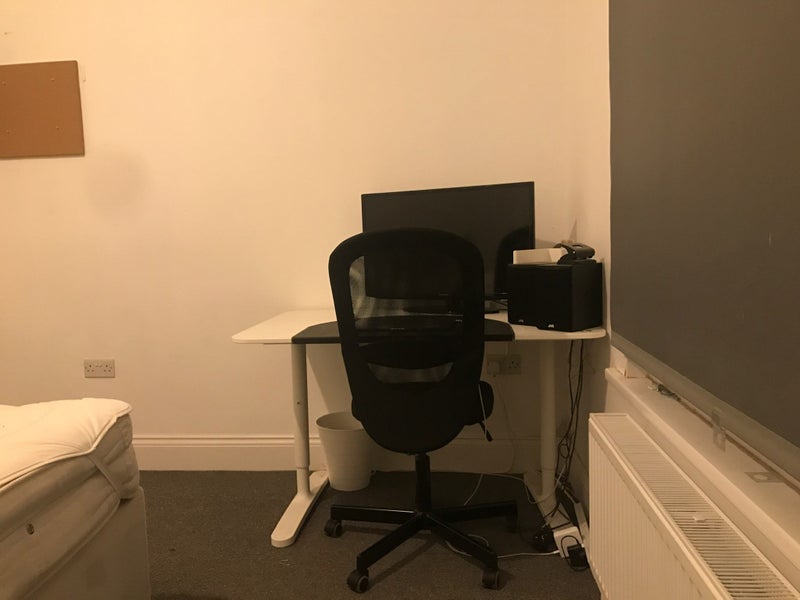 Room Welland Street in Leicester