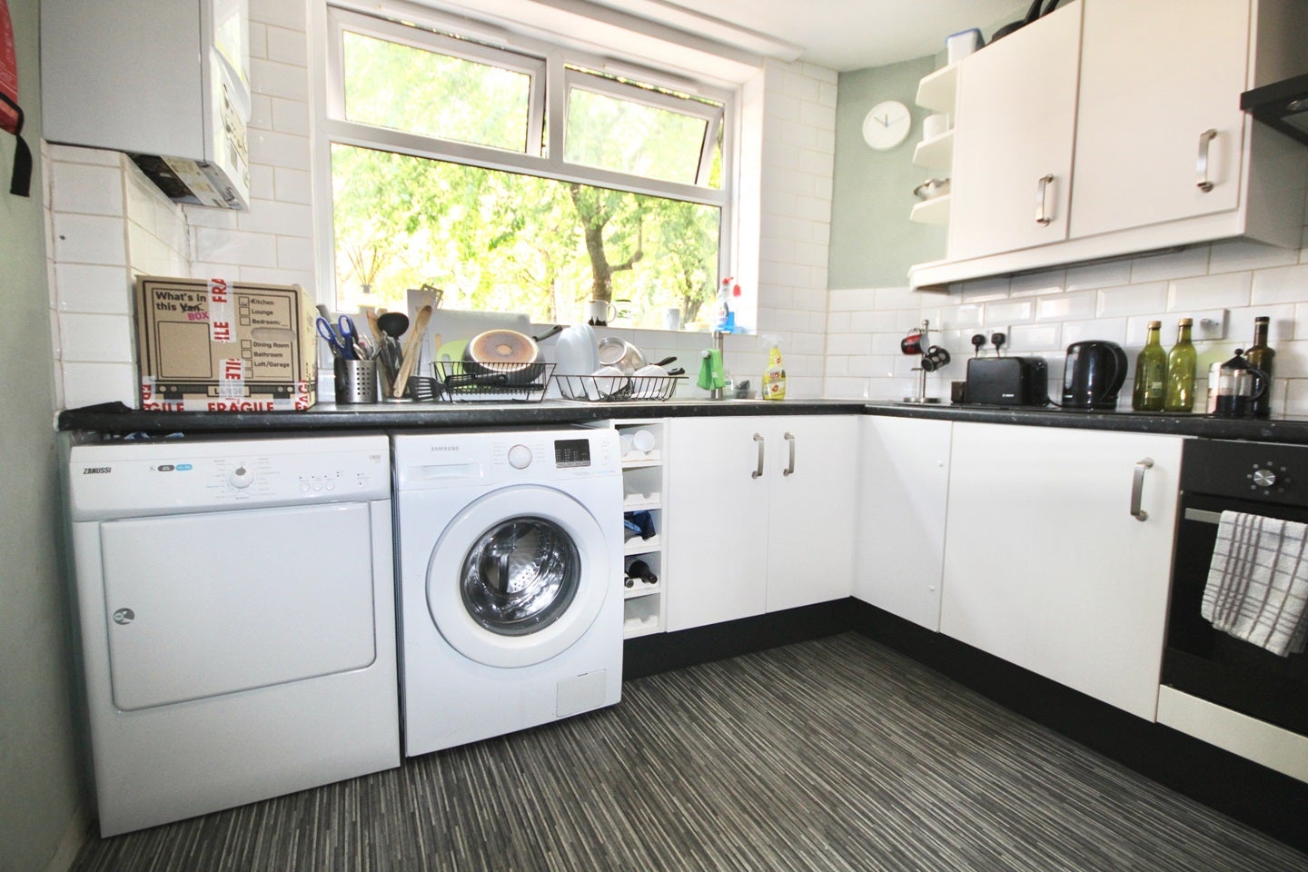 Room Kildare Walk in Greater London