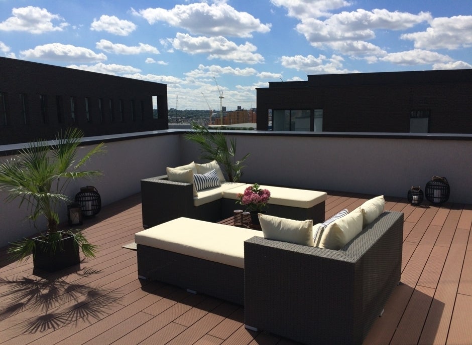 Flat Chandlers Avenue in Greater London