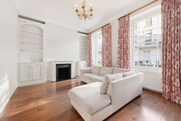 Flat Cumberland Street in City of Westminster