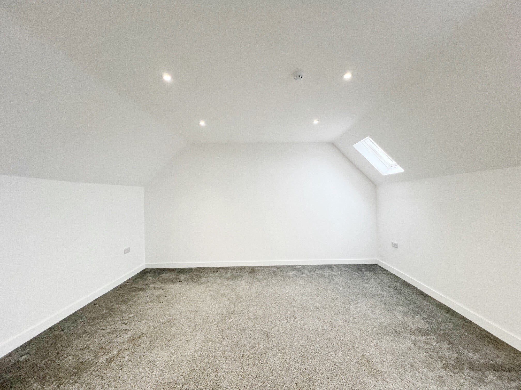 Flat Whitworth Road in Swindon