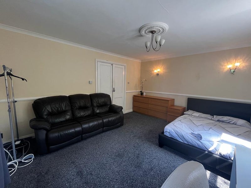 Room Kendon Drive in Bristol