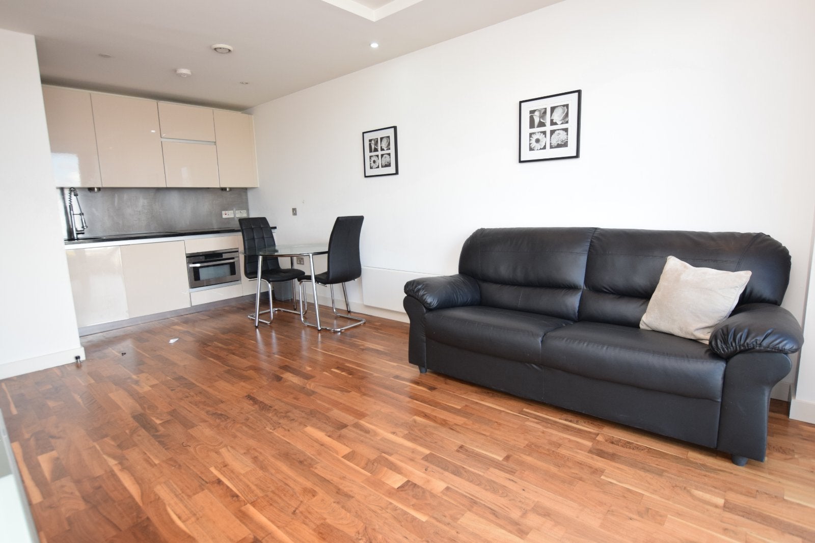 Flat The Quays in Salford