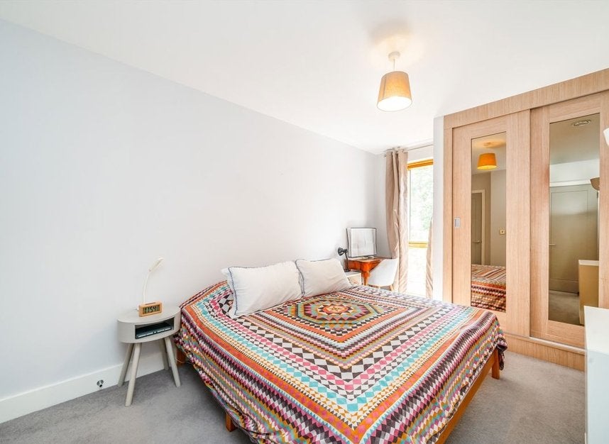 Flat East Acton Lane in Greater London