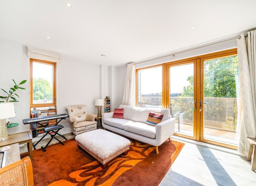 Flat East Acton Lane in Greater London