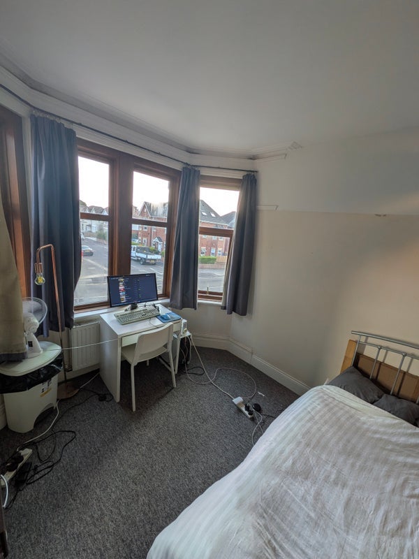 Room Richmond Park Road in Bournemouth