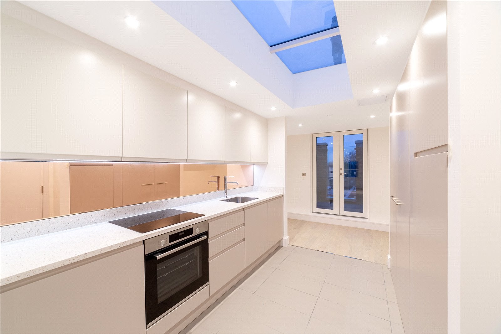 Flat Penrose Mews in Greater London