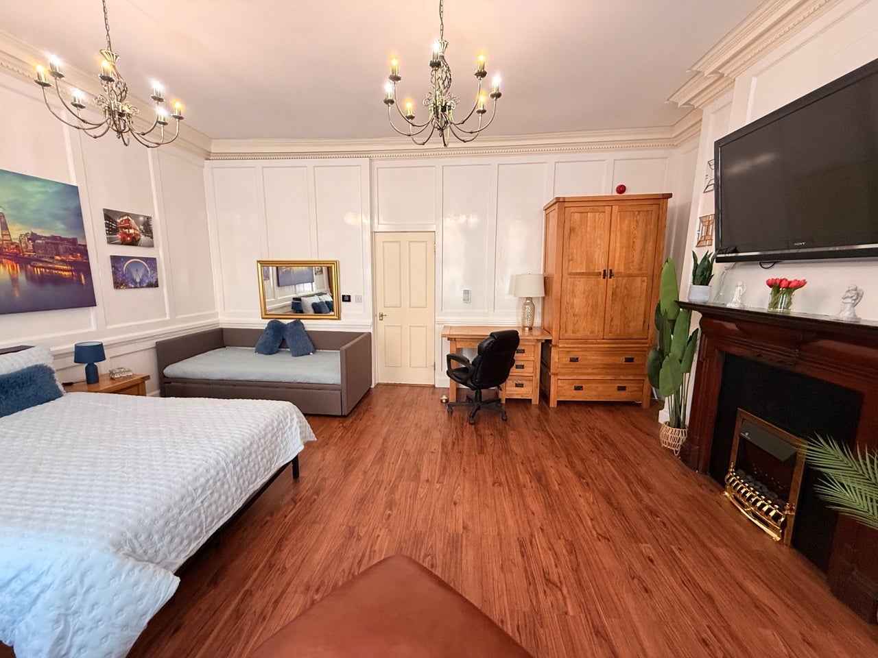 Flat Dean Street in City of Westminster