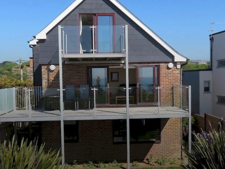 House Pett Level Road in Rother