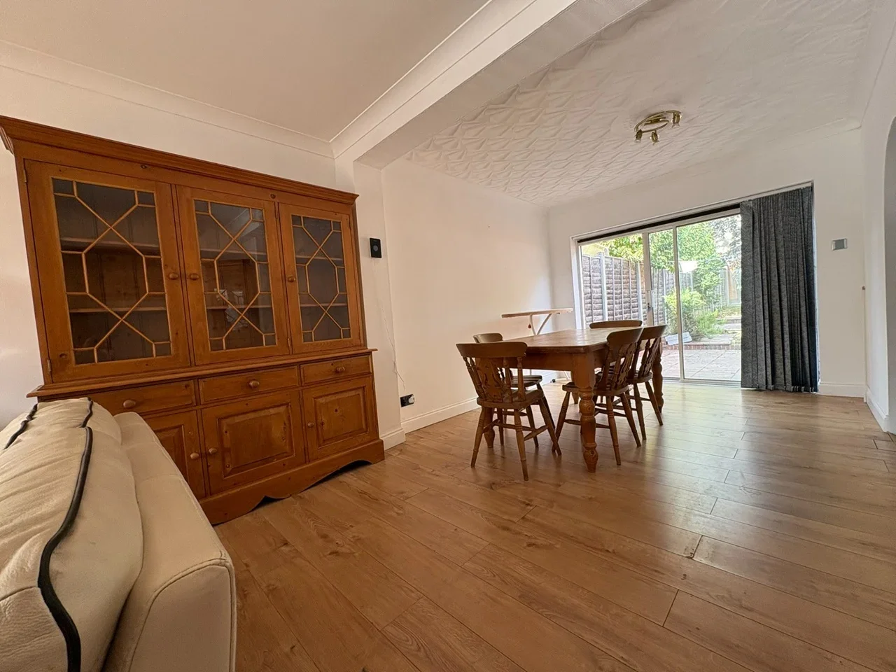 House Costons Avenue in Greater London
