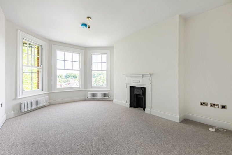 Flat Prince of Wales Drive in Greater London