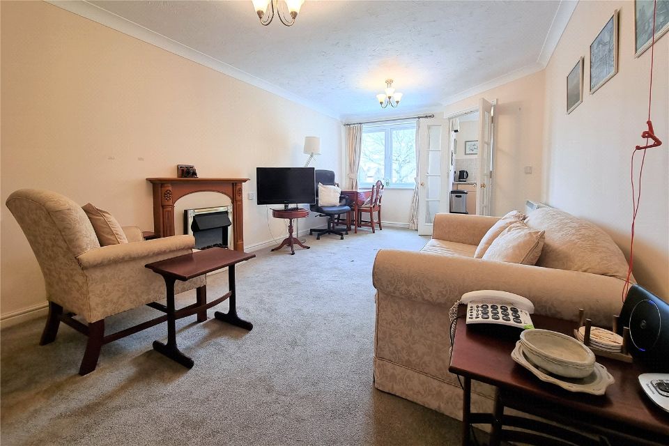 Flat Victoria Road in Rushmoor