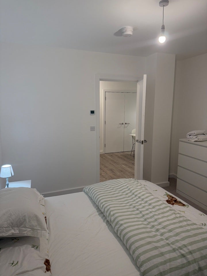 Room New Kent Road in Greater London
