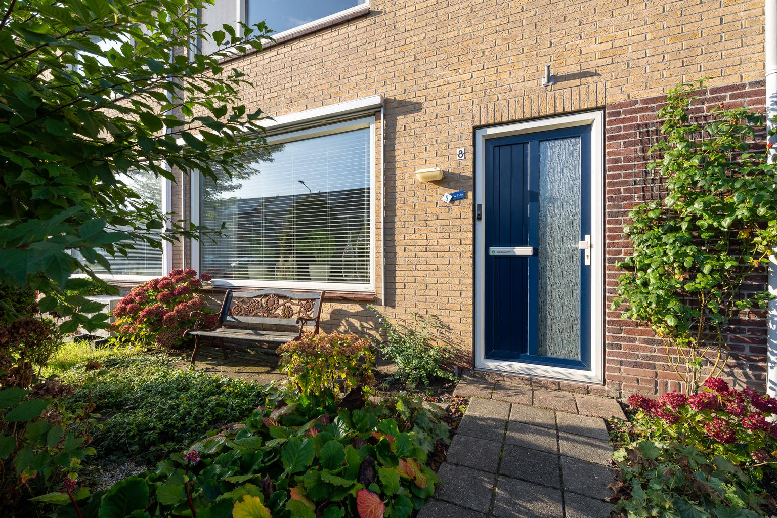 Tussenwoning te koop: Esdoornlaan 8, Heerhugowaard