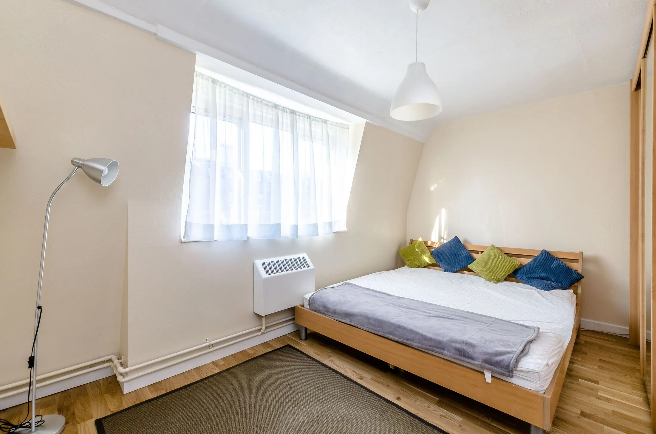 Flat Eversholt Street in Greater London