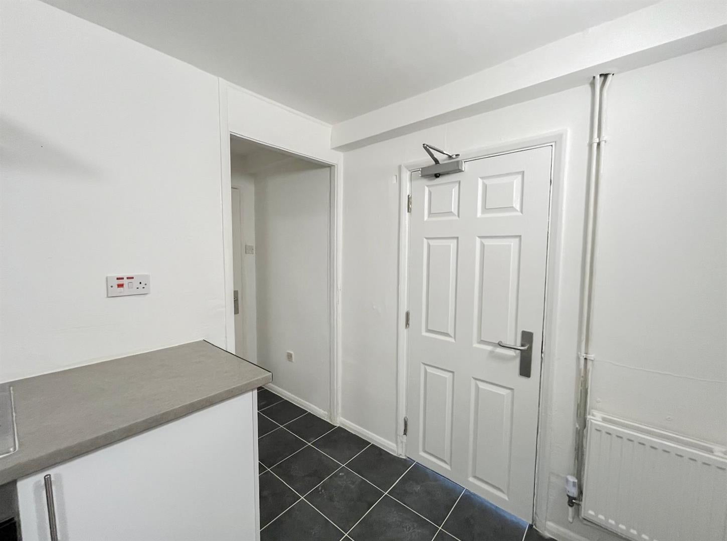 Flat Wellington Square in St Leonards